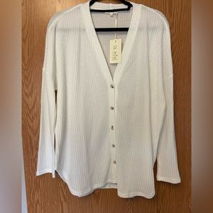 White La Miel NWT waffle button vneck blouse: size large